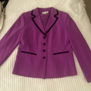 Beautifully fitted Casual Corner Purple Jacket Size 14